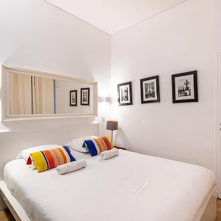 Daire Guestready - Chic And Near Attractions *